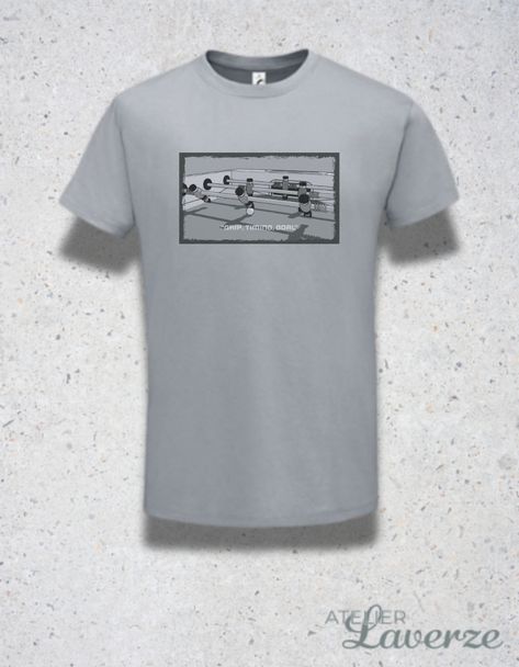 KICKER IN BLACK & WHITE (Unisex T-shirt)