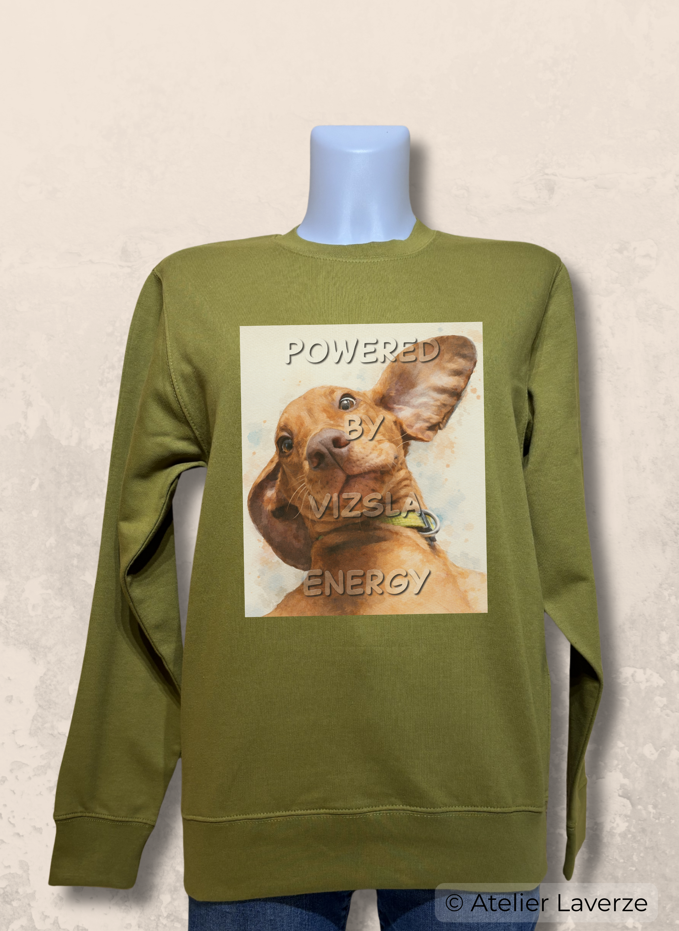 Dames sweater met bedrukking: Powered by Vizsla energy