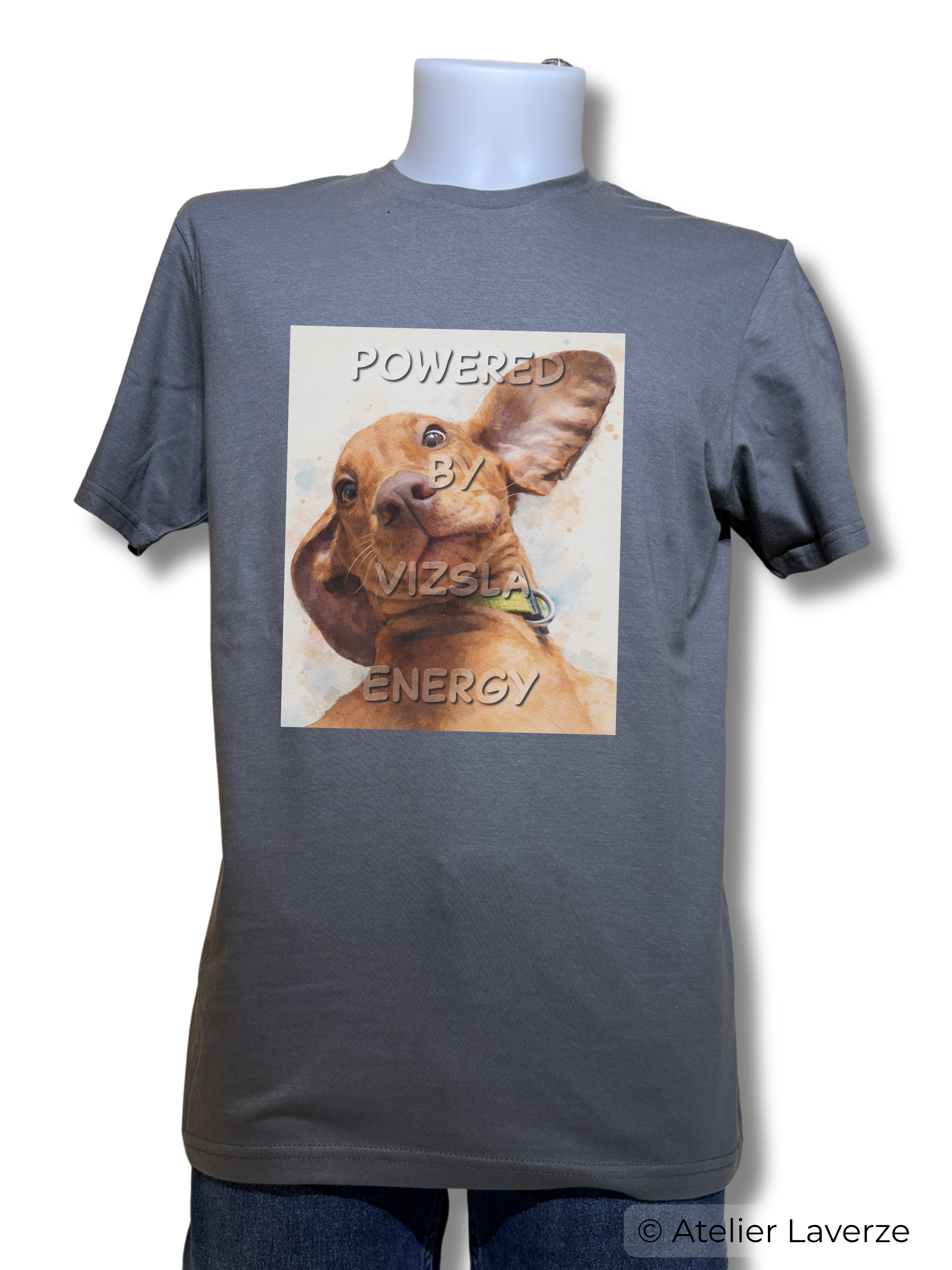 Heren T-shirt met bedrukking: Powered by Vizsla energy
