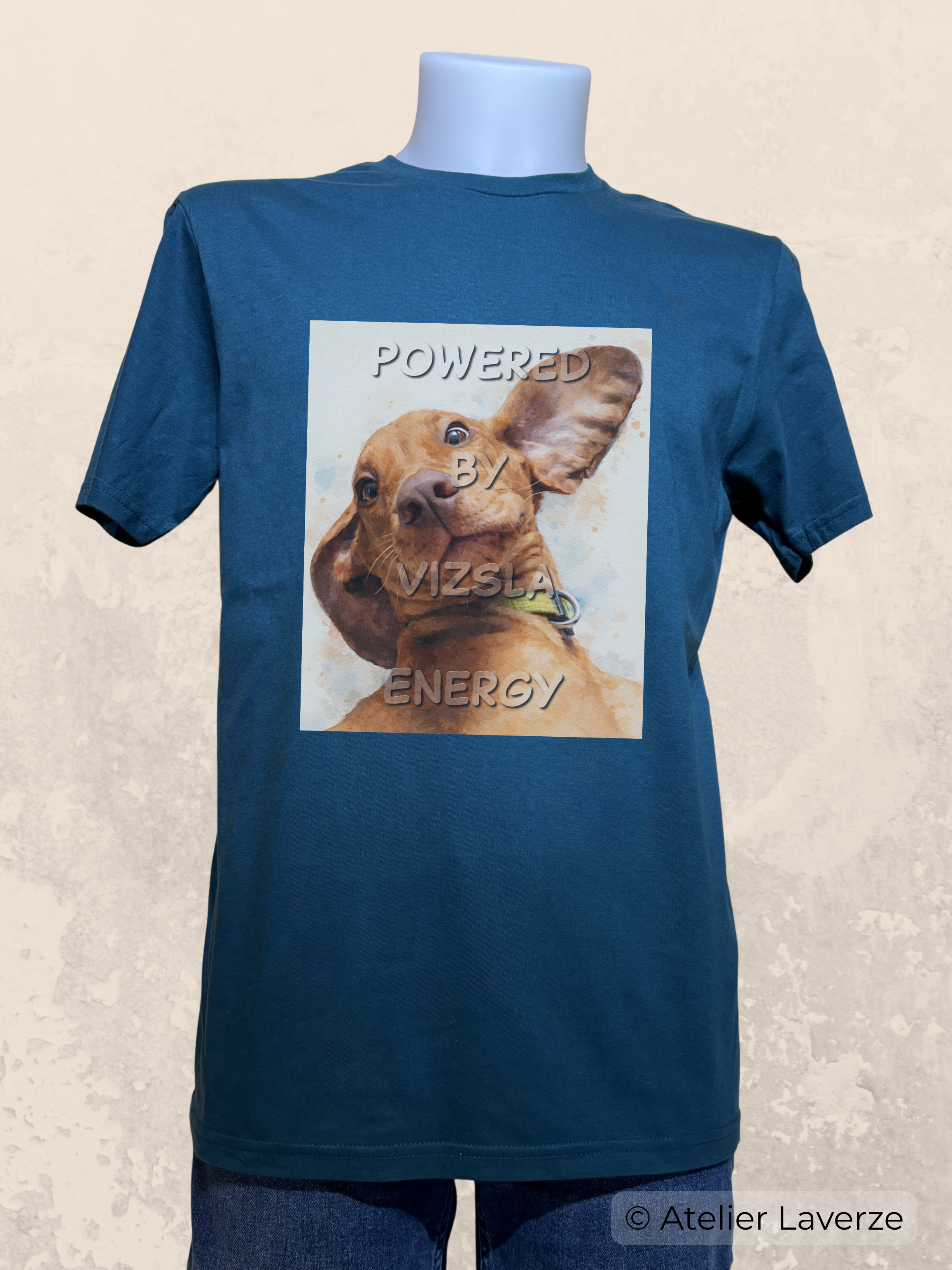 Heren T-shirt met bedrukking: Powered by Vizsla energy