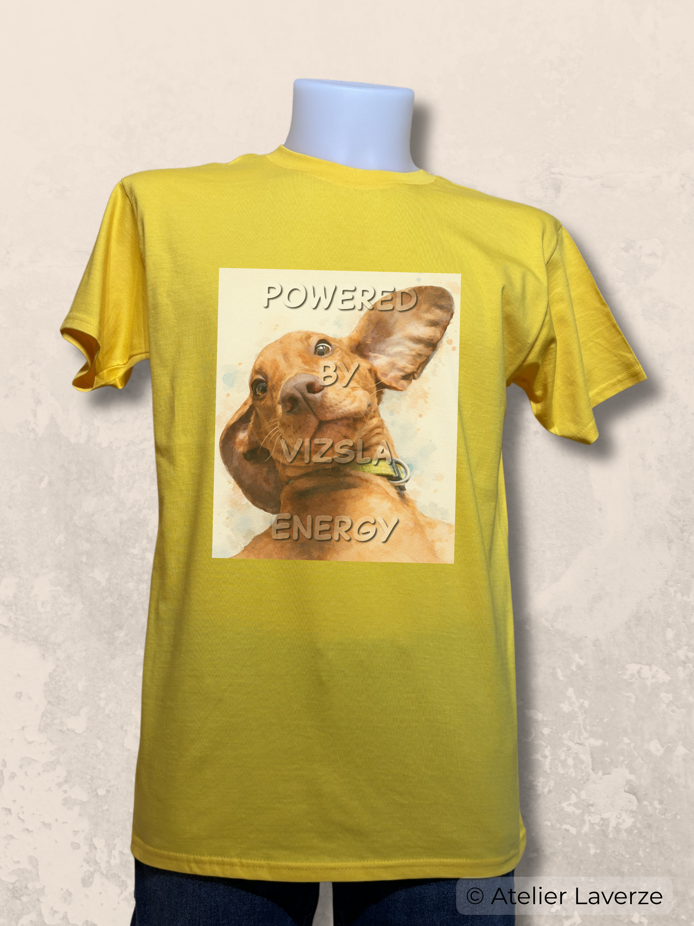 Heren T-shirt met bedrukking: Powered by Vizsla energy