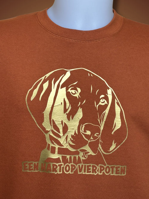 Dames sweater met bedrukking: Hart op vier poten